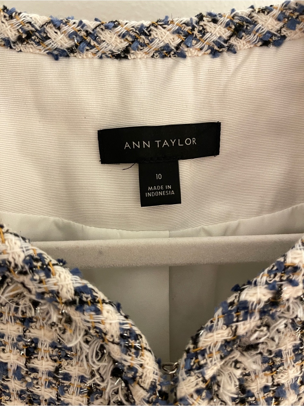 Ann Taylor Cream and Navy Tweed Open-Front Blazer - Picture 3 of 4